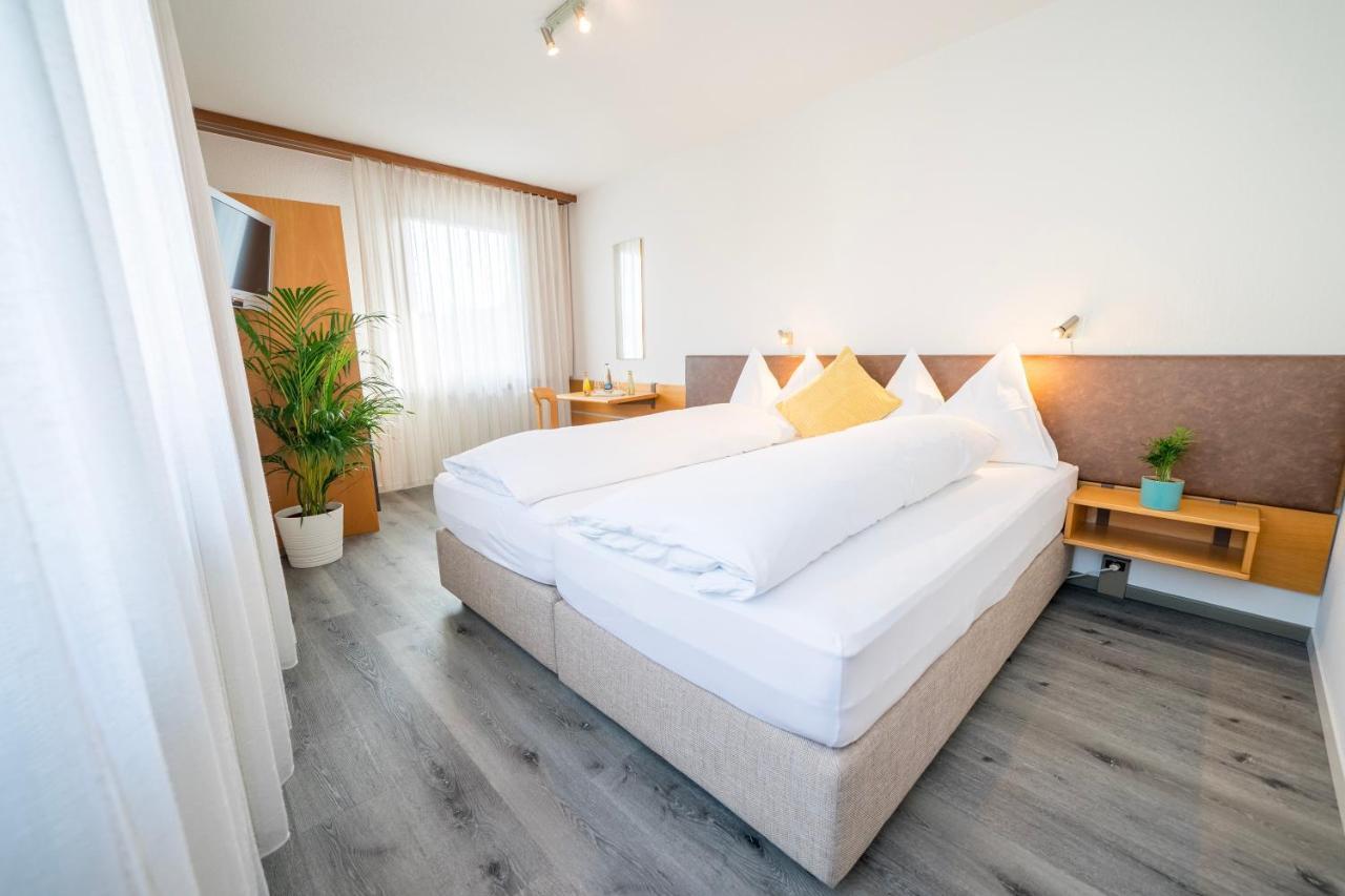 Hotel Sonne - Self Check-In Schwarzenburg ภายนอก รูปภาพ