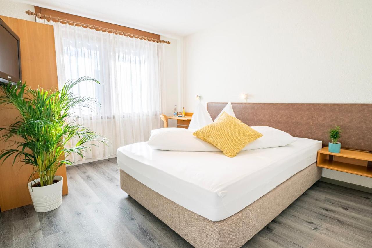 Hotel Sonne - Self Check-In Schwarzenburg ภายนอก รูปภาพ