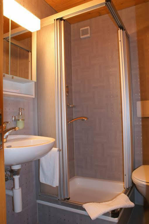 Hotel Sonne - Self Check-In Schwarzenburg ภายนอก รูปภาพ